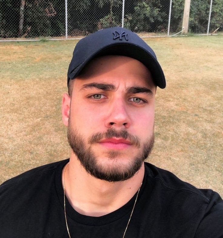 <strong>Alejandro Morales</strong>